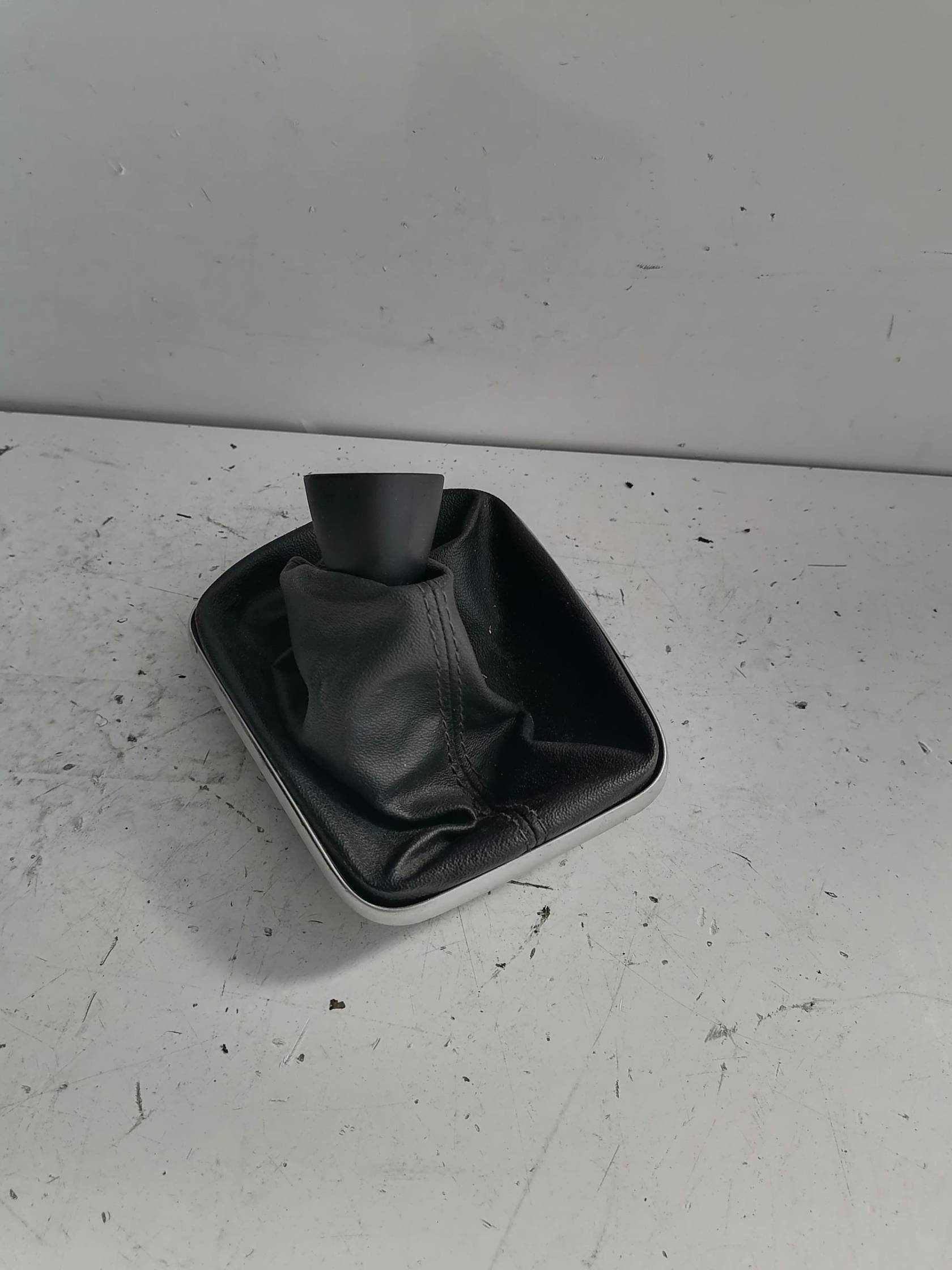 Cuffia con pomello cambio